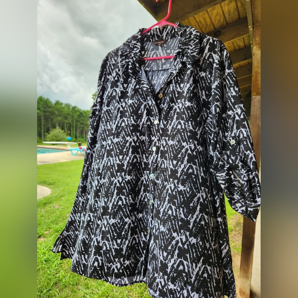 Multiples Black and White Abstract print Point Collar Button up Shirt - XL